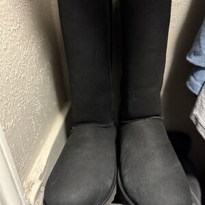 Black Tall Boots